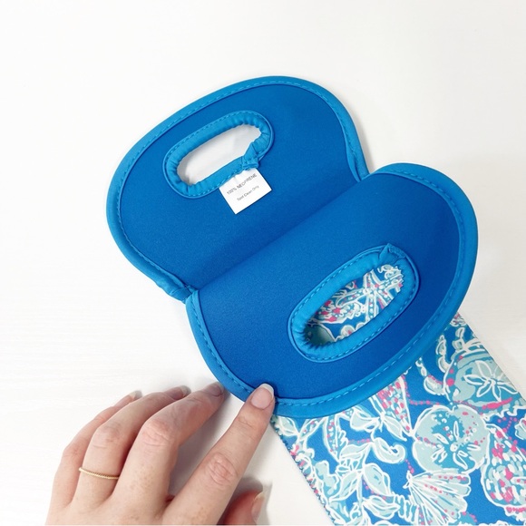 Lilly Pulitzer Neoprene Bottle Tote Printed Wine Bag - Picture 3 of 4